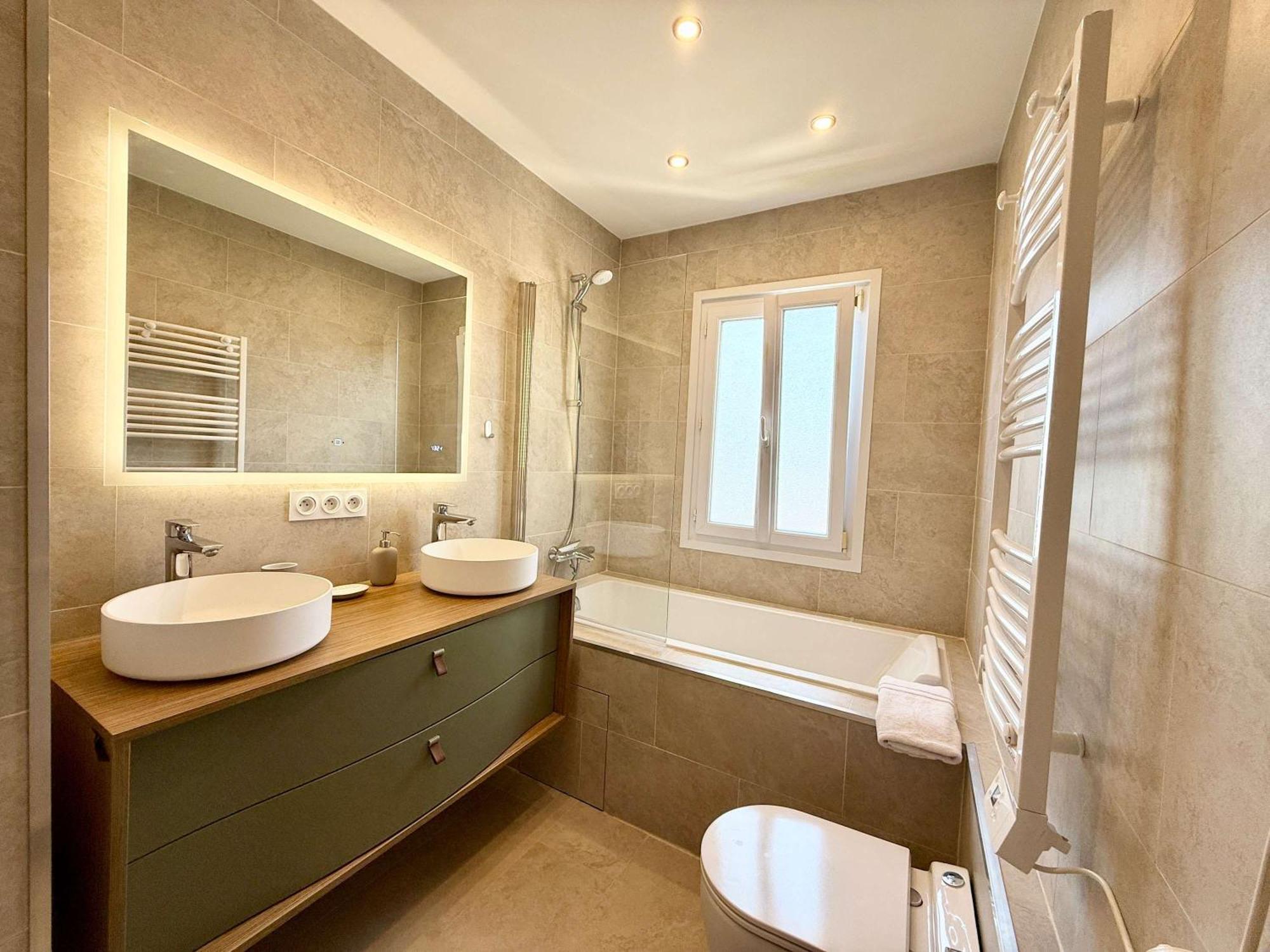 B058 Superbe 2 Garage Prive Apartment Cannes