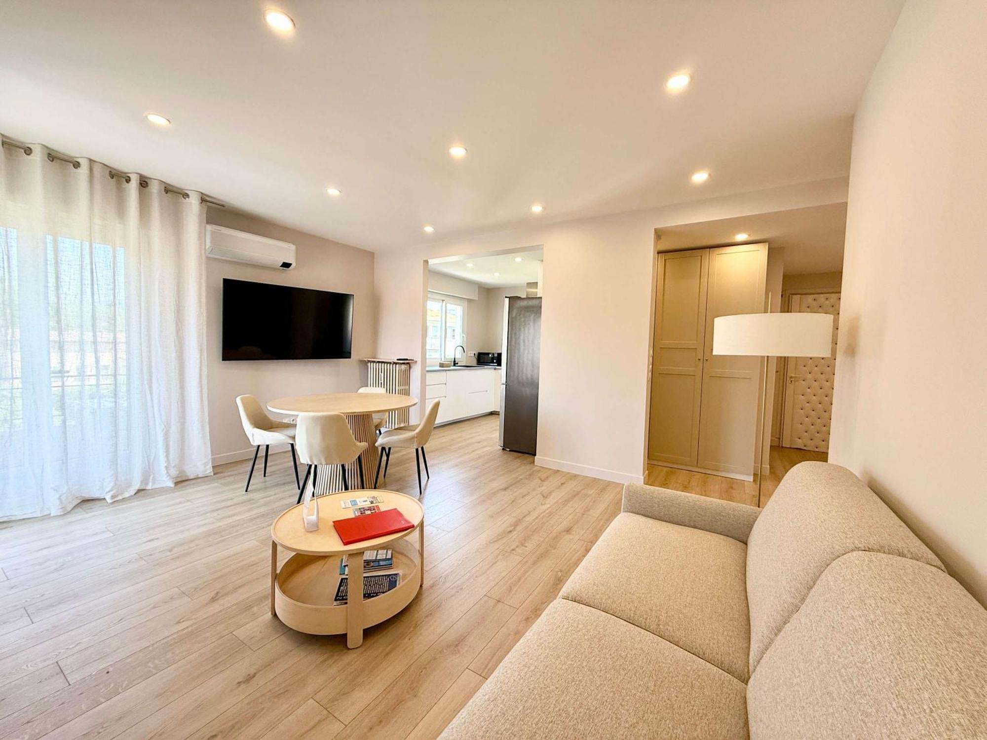 B058 Superbe 2 Garage Prive Apartment Cannes